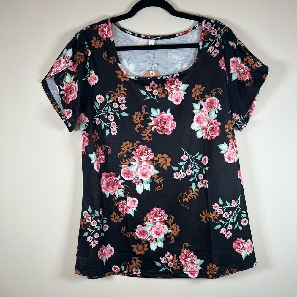 NWT Cyanstyle Black Floral Tee 2XL